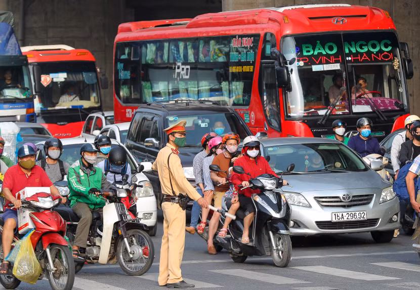 Lực lượng CSGT chủ động các biện pháp, kế hoạch phân luồng phòng chống ùn tắc và kiềm chế TNGT