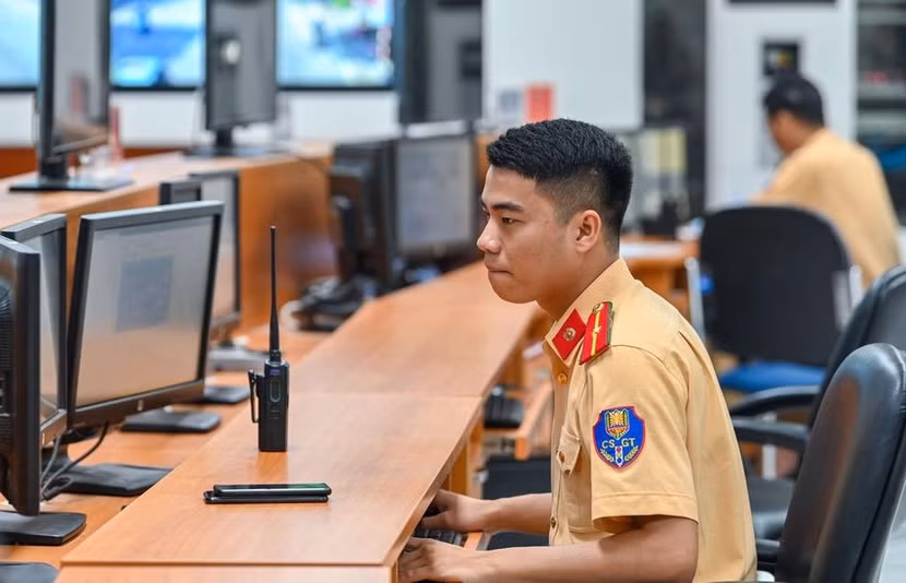 CSGT Thủ đô đẩy mạnh tăng cường ứng dụng khoa học kỹ thuật, công nghệ xây dựng mạng lưới “giao thông xanh”
