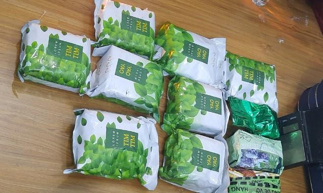 Tang vật thu giữ từ đường dây buôn lậu ma túy dạng nước và dạng bột