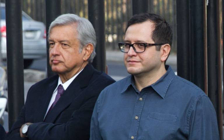 Tổng thống Andrés Manuel López Obrador và con trai cả của mình, José Ramón López Beltrán