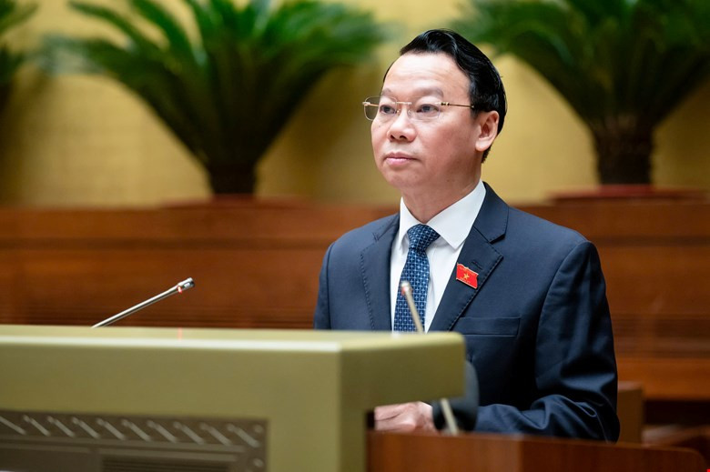 Bộ trưởng Bộ Tài nguyên và Môi trường Đỗ Đức Duy phát biểu giải trình