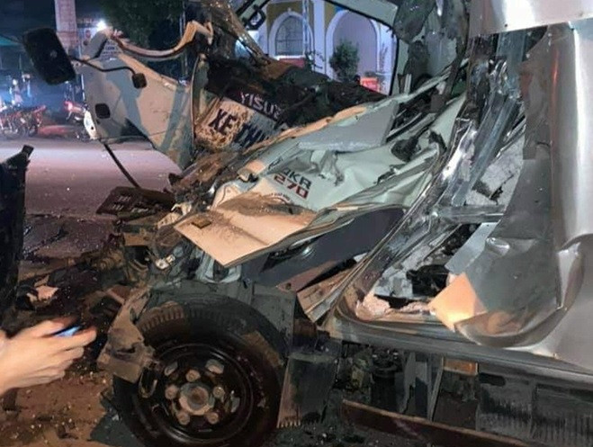 Một phần hiện trường vụ tai nạn kinh hoàng Một phần hiện trường vụ tai nạn kinh hoàng