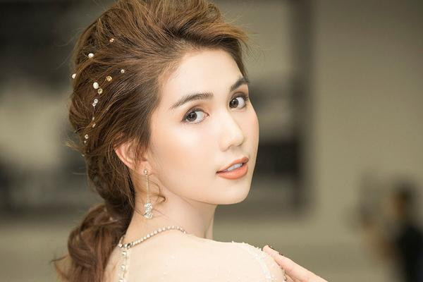 Ngọc Trinh có thú sưu tập đồng hồ hàng hiệu với giá trị nhiều tỷ đồng Ngọc Trinh có thú sưu tập đồng hồ hàng hiệu với giá trị nhiều tỷ đồng