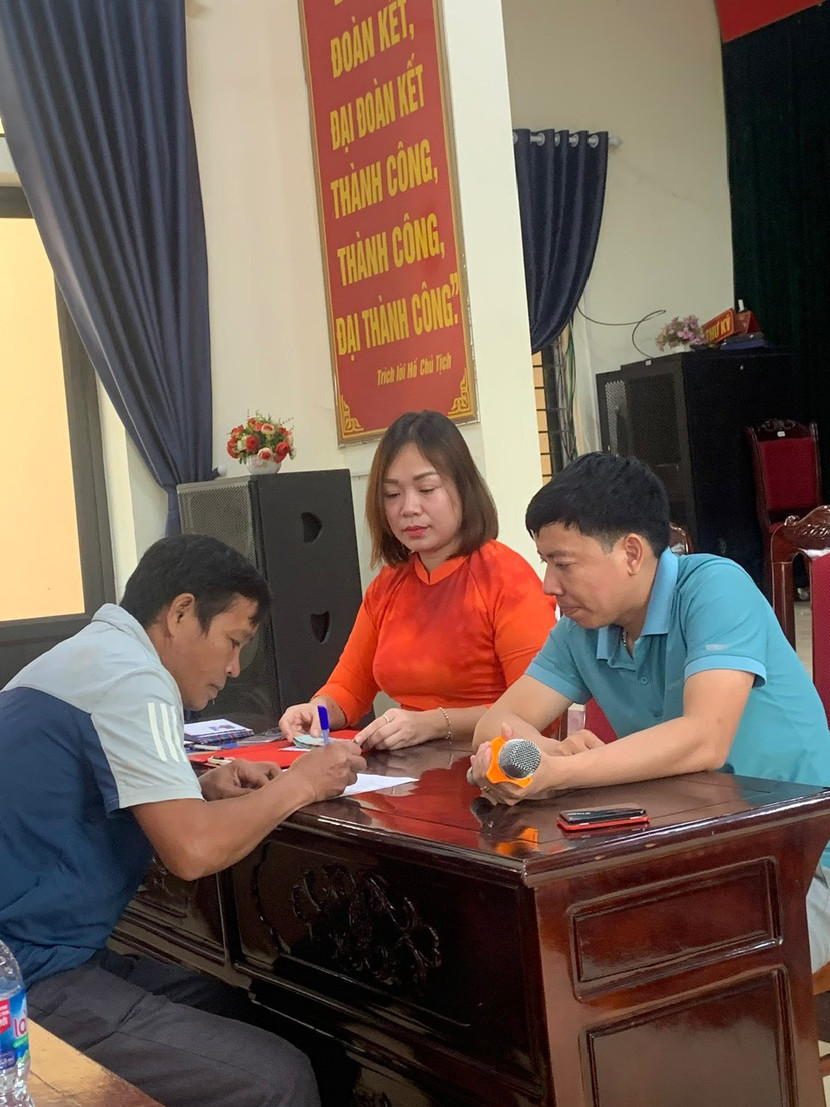 Làm thủ tục nhận hỗ trợ