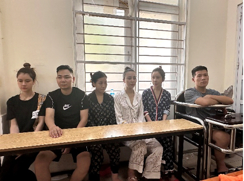 Nhóm 'nam thanh nữ tú' góp tiền mua ma túy về nhà trọ 'bay lắc' ảnh 1