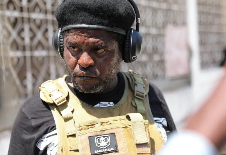 Thủ lĩnh băng đảng Haiti Jimmy “Barbecue” Cherizier, thủ lĩnh liên minh băng đảng G9 Thủ lĩnh băng đảng Haiti Jimmy “Barbecue” Cherizier, thủ lĩnh liên minh băng đảng G9