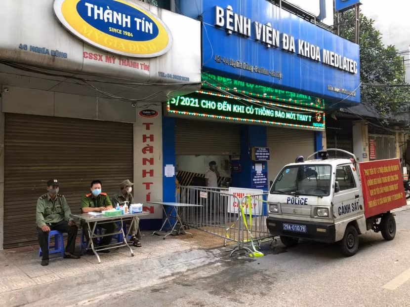 Chốt trực của CAP Phúc Xá, quận Ba Đình tại Bệnh viện đa khoa Medlatec. Chỉ huy CAP luôn căn dặn CBCS một điều: việc gì khó nhất, việc gì người dân cần giúp đỡ, phải làm bằng được