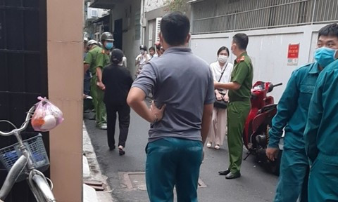 Cơ quan công an khám nghiệm hiện trường vụ án Cơ quan công an khám nghiệm hiện trường vụ án