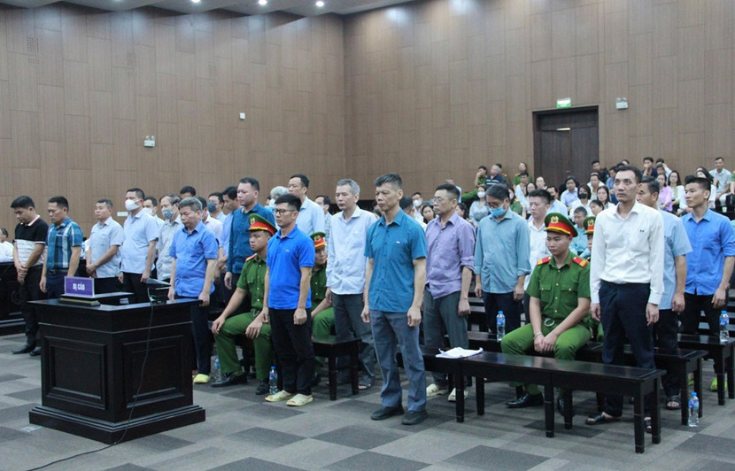 Các bị cáo trong vụ án Thuận An bị đưa ra xét xử tại tòa