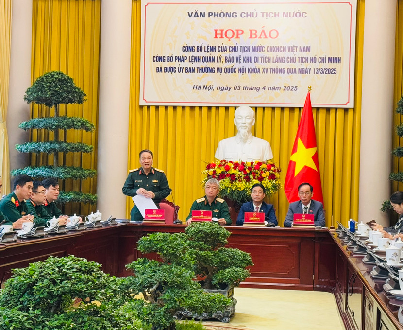 Quang cảnh buổi họp báo Quang cảnh buổi họp báo