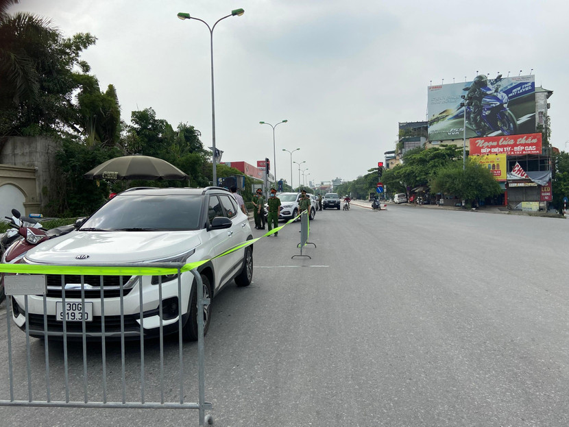 Tuyến đường từ cầu Vĩnh Tuy vào nội thành, qua địa bàn quận Hai Bà Trưng, được kiểm soát chặt chẽ Tuyến đường từ cầu Vĩnh Tuy vào nội thành, qua địa bàn quận Hai Bà Trưng, được kiểm soát chặt chẽ