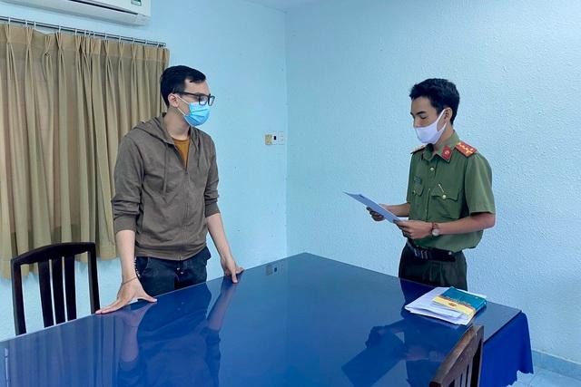 Nam tiếp viên hàng không là bệnh nhân 1342 nghe lệnh khởi tố Nam tiếp viên hàng không là bệnh nhân 1342 nghe lệnh khởi tố