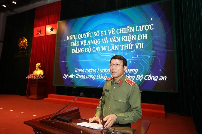 Thứ trưởng Lương Tam Quang phát biểu tại hội nghị Thứ trưởng Lương Tam Quang phát biểu tại hội nghị