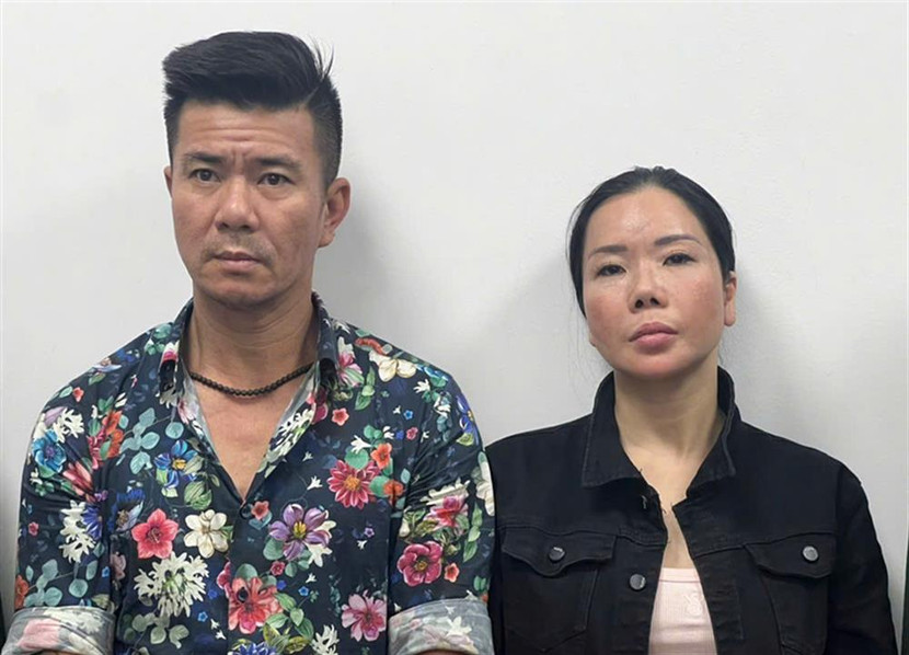 Cặp vợ chồng Lê Văn Đông và Nguyễn Thị Mai Anh Cặp vợ chồng Lê Văn Đông và Nguyễn Thị Mai Anh