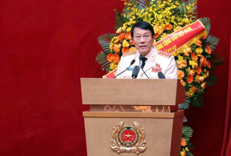 Đại tướng Lương Tam Quang, Uỷ viên Bộ Chính trị, Bí thư Đảng uỷ Công an Trung ương, Bộ trưởng Bộ Công an phát biểu tiếp thu ý kiến chỉ đạo của Tổng Bí thư Tô Lâm tại Đại hội Đại tướng Lương Tam Quang, Uỷ viên Bộ Chính trị, Bí thư Đảng uỷ Công an Trung ương, Bộ trưởng Bộ Công an phát biểu tiếp thu ý kiến chỉ đạo của Tổng Bí thư Tô Lâm tại Đại hội