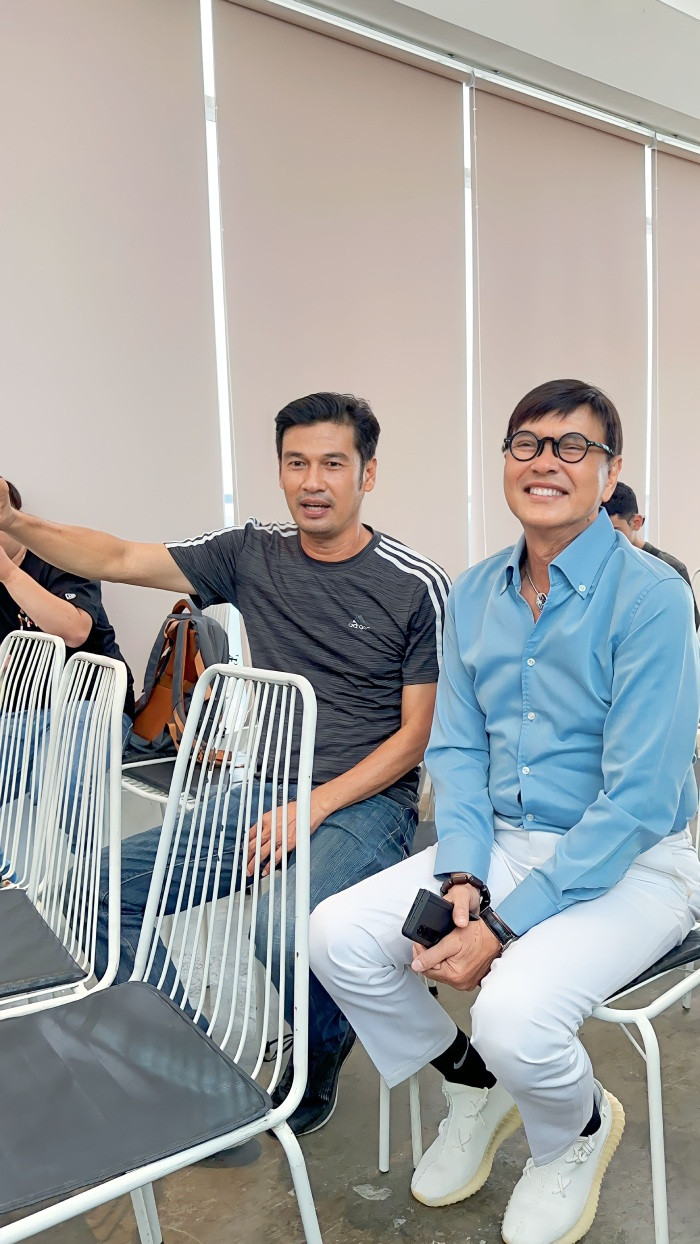 Tiết Cương cũng tham gia đồng hành cùng Cát Phượng trong chuơng trình