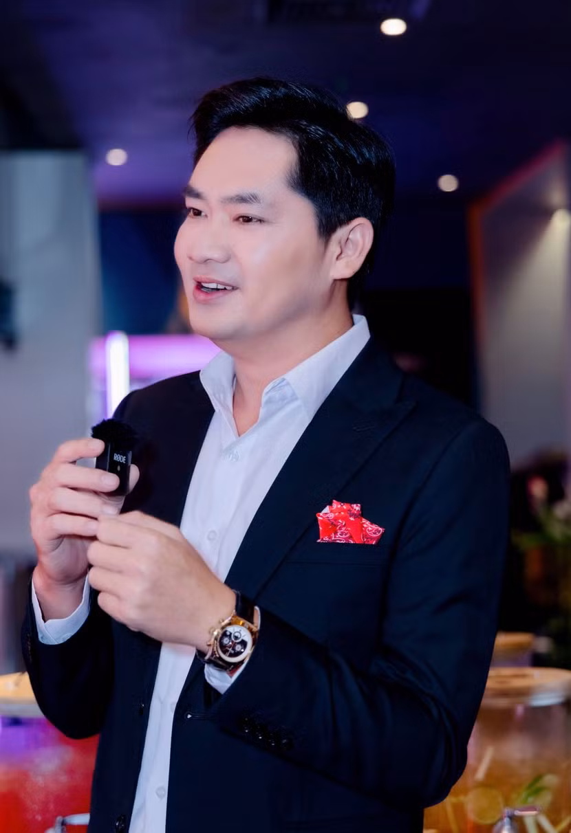 Diễn viên Minh Luân chia sẻ tại buổi ra mắt