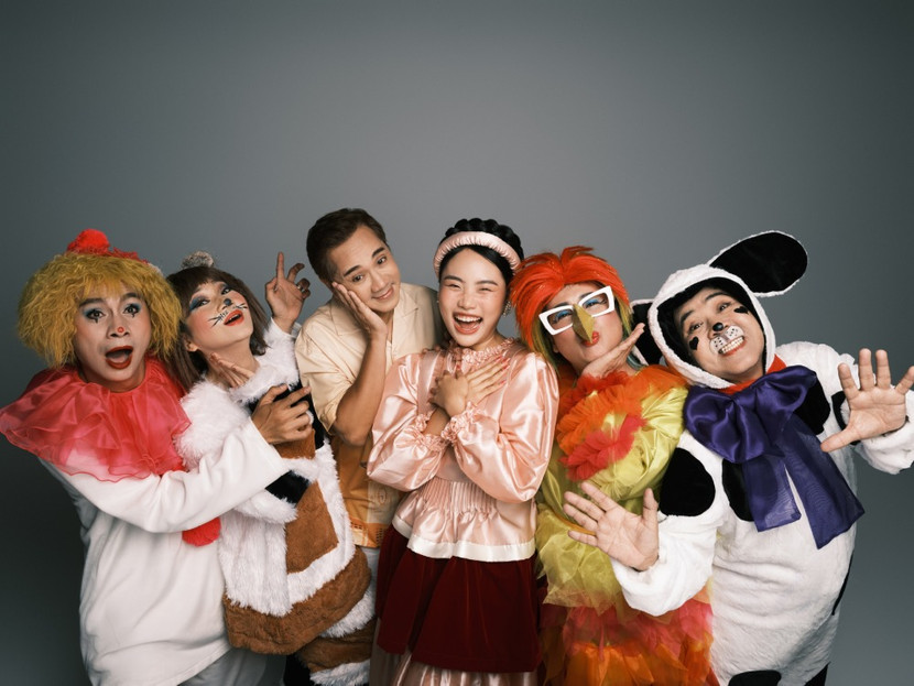 Hình ảnh Nhóm liu lo và NSUT Thành Lộc xuất hiện trong MV của Phương Mỹ Chi là một điểm nhấn thú vị Hình ảnh Nhóm liu lo và NSUT Thành Lộc xuất hiện trong MV của Phương Mỹ Chi là một điểm nhấn thú vị