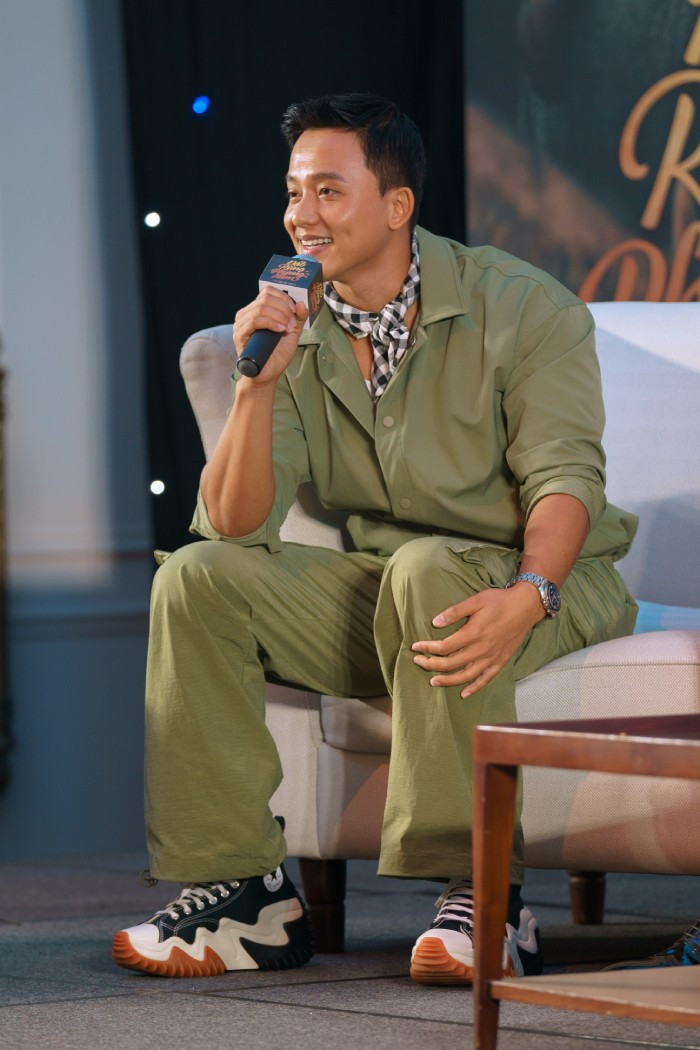 Mai Tài Phến chia sẻ, anh không hiểu vì sao đạo diễn mời vào vai diễn Võ Tòng dù trước đó mình rất thích Võ Tòng trong bản phim truyền hình