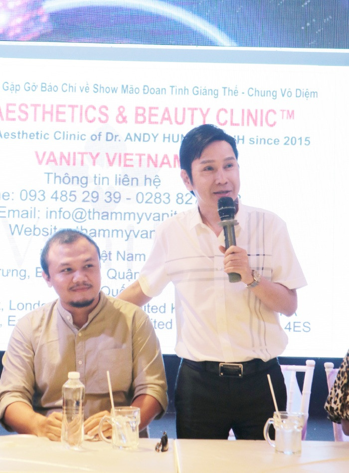 Đạo diễn Vũ Trần cùng NSUT Vũ Luân tại buổi giới thiệu vở diễn mới Đạo diễn Vũ Trần cùng NSUT Vũ Luân tại buổi giới thiệu vở diễn mới