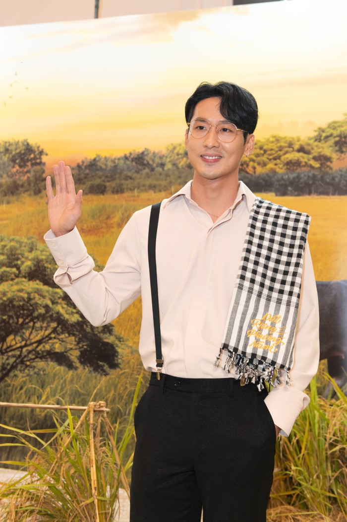 Tuấn Trần bảnh bao tại sự kiện