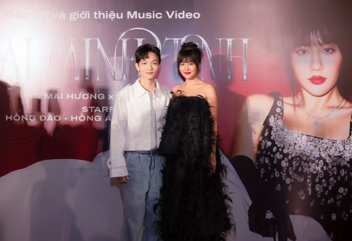 Ca sĩ Hoàng Dũng đến chúc mừng sản phẩm mới của "đàn chị" Ca sĩ Hoàng Dũng đến chúc mừng sản phẩm mới của "đàn chị"