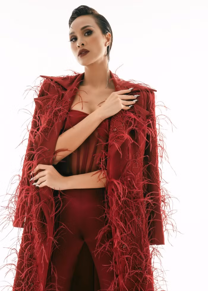 Cô cũng gặp gỡ nhiều chuyên gia quốc tế ở lĩnh vực này để học hỏi, mở mang thêm kiến thức. “Chăm chỉ làm việc ở những lĩnh vực khác nhau không chỉ vì mục đích duy nhất là kiếm tiền mà tôi muốn phát triển bản thân và góp phần tạo ra giá trị cho xã hội”, cô tâm sự