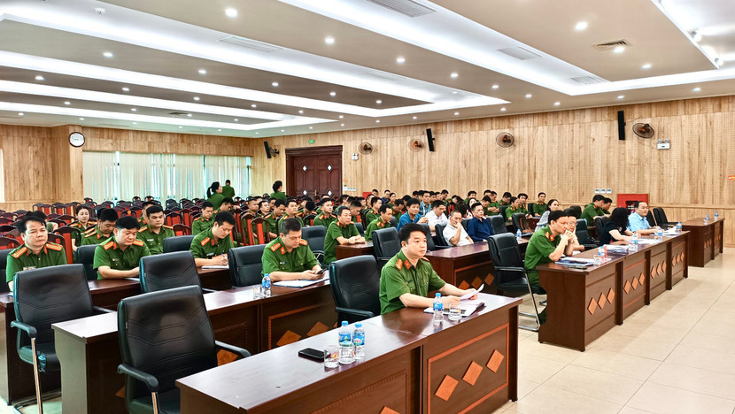 Toàn cảnh hội nghị Toàn cảnh hội nghị