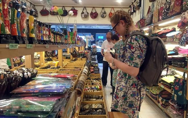 Chi tiêu trên đầu khách du lịch đến Việt Nam chưa cao Chi tiêu trên đầu khách du lịch đến Việt Nam chưa cao