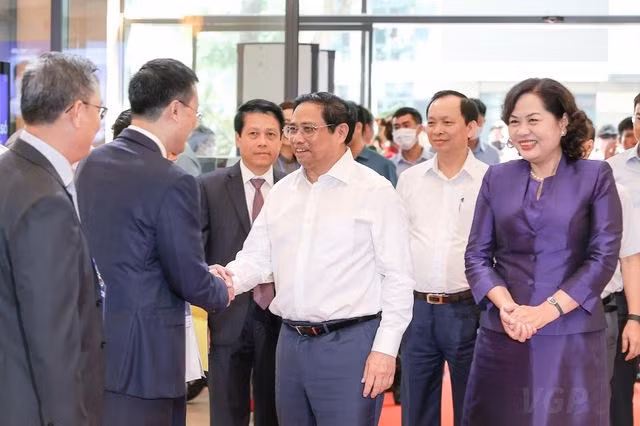 Thủ tướng Phạm Minh Chính tham gia sự kiện Chuyển đổi số ngành Ngân hàng