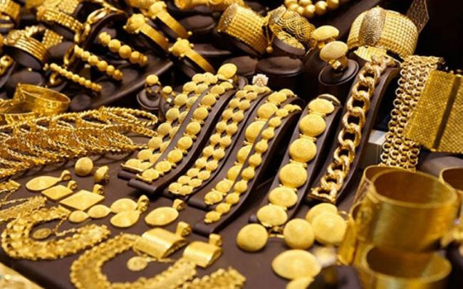 Giá vàng đã giảm mạnh trong tháng 6