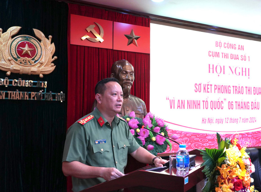 Đại tá Phạm Thanh Hùng, Phó Bí thư Đảng ủy, Phó Giám đốc CATP Hà Nội phát biểu đáp từ