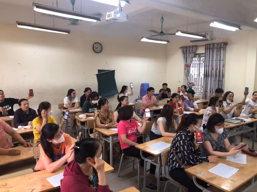 Hội viên các ngành, đoàn thể tích cực cài đặt định danh điện tử Hội viên các ngành, đoàn thể tích cực cài đặt định danh điện tử