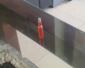 T. đã mua thuốc chuột để định tìm đến cái chết