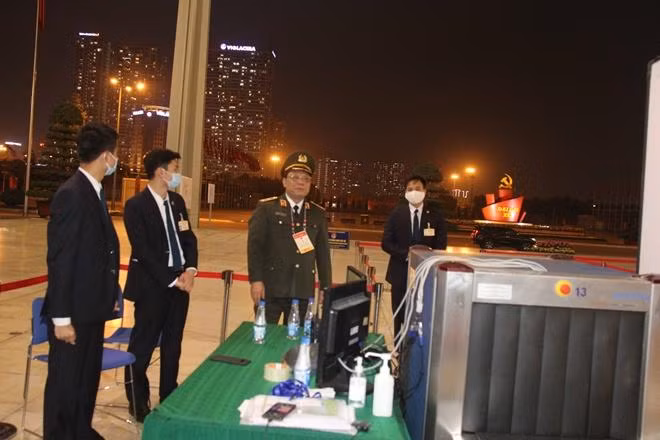 Trung tướng Nguyễn Hải Trung ghi nhận, đánh giá cao phương án và tinh thần trách nhiệm của lực lượng làm nhiệm vụ