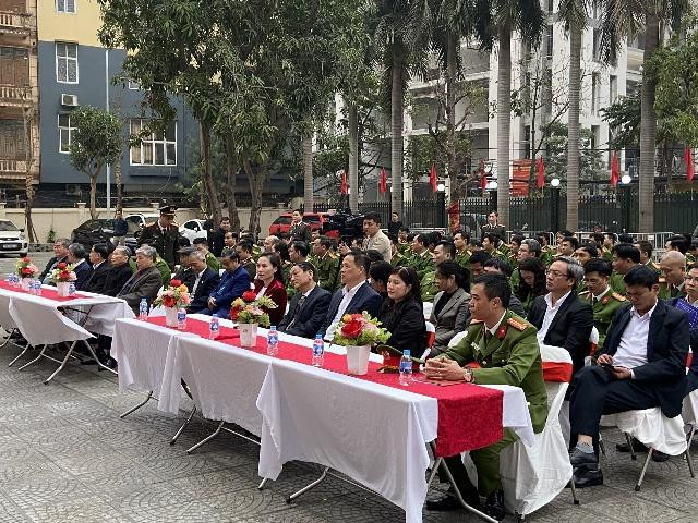 Và lãnh đạo Quận dự lễ khánh thành