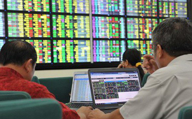 Nhà đầu tư vô cùng bức xúc khi bị nghẽn lệnh ngay khi thị trường đang lúc cao trào