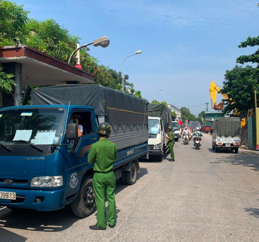 CAQ Hai Bà Trưng kiểm soát chặt chẽ phương tiện ra vào Cảng Hà Nội