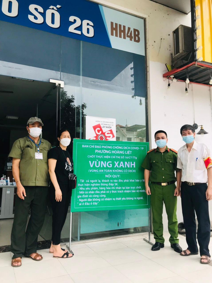 Đang có khoảng 96 "vùng xanh" ở phường Hoàng Liệt, với sự tham gia của 660 đội viên bảo vệ dân phố, dân quân, hội viên phụ nữ, thanh niên…cùng nòng cốt là lực lượng Công an