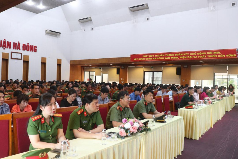 Toàn cảnh hội nghị