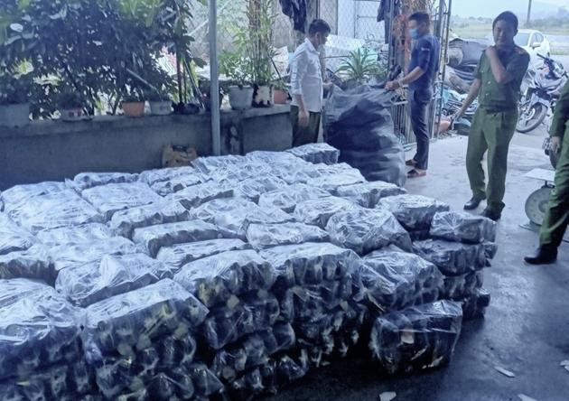 Số kiếm, ma túy bị thu giữ do không có hóa đơn, chứng từ