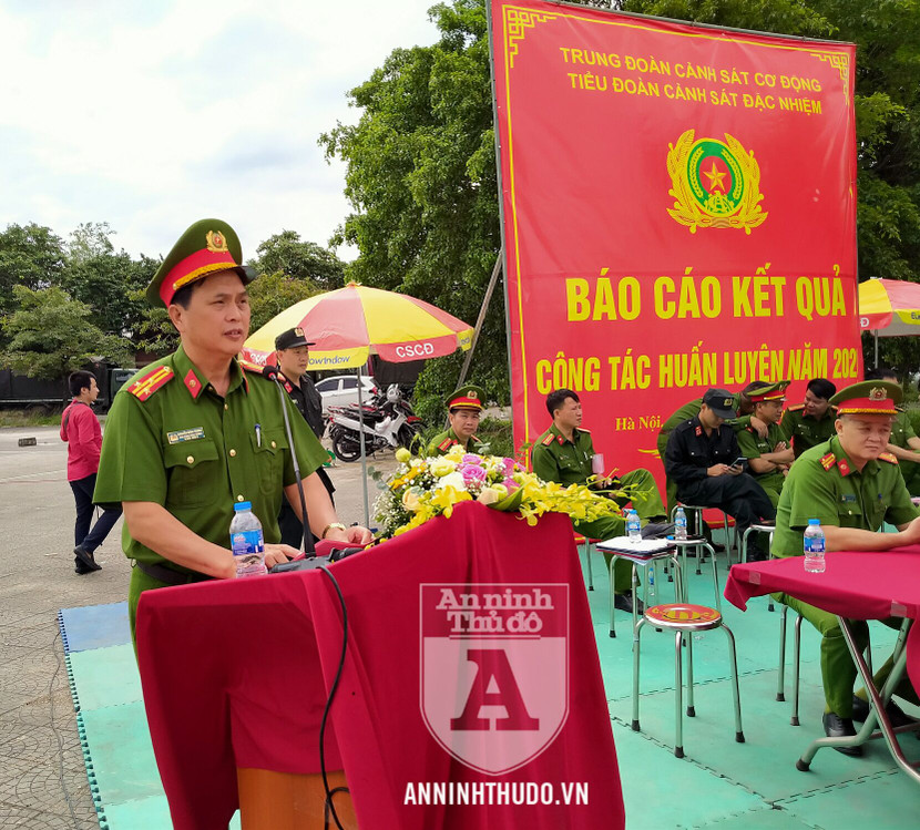Thượng tá Nguyễn Đình Trọng - Phó Trung đoàn trưởng, Trung đoàn CSCĐ, CATP Hà Nội - đánh giá cao sự nỗ lực và tinh thần quyết tâm hoàn thành nhiệm vụ của các cán bộ, chiến sĩ Tiểu đoàn Cảnh sát Đặc nhiệm Thượng tá Nguyễn Đình Trọng - Phó Trung đoàn trưởng, Trung đoàn CSCĐ, CATP Hà Nội - đánh giá cao sự nỗ lực và tinh thần quyết tâm hoàn thành nhiệm vụ của các cán bộ, chiến sĩ Tiểu đoàn Cảnh sát Đặc nhiệm