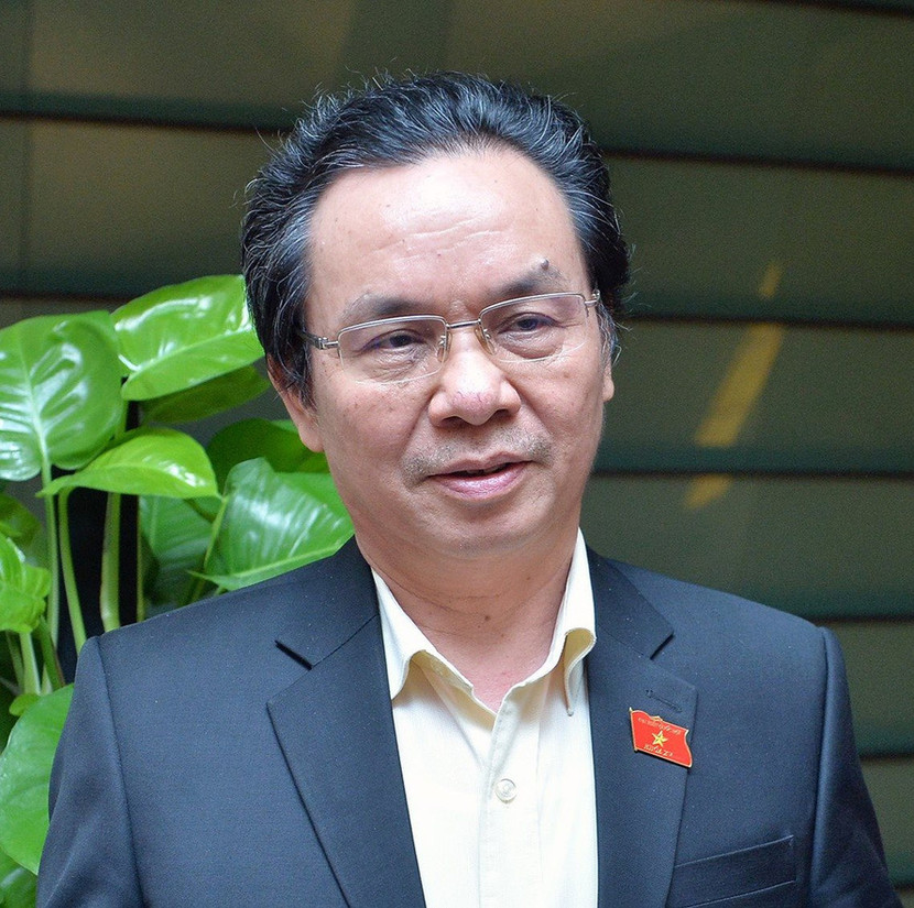 Đại biểu Hoàng Văn Cường (đoàn Hà Nội) bên hành lang Quốc hội Đại biểu Hoàng Văn Cường (đoàn Hà Nội) bên hành lang Quốc hội