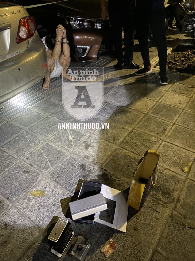 Đối tượng nuốt gói nilon nghi chứa ma túy đã tỏ thái độ rất liều lĩnh, ngoan cô và có thủ đoạn tinh vi