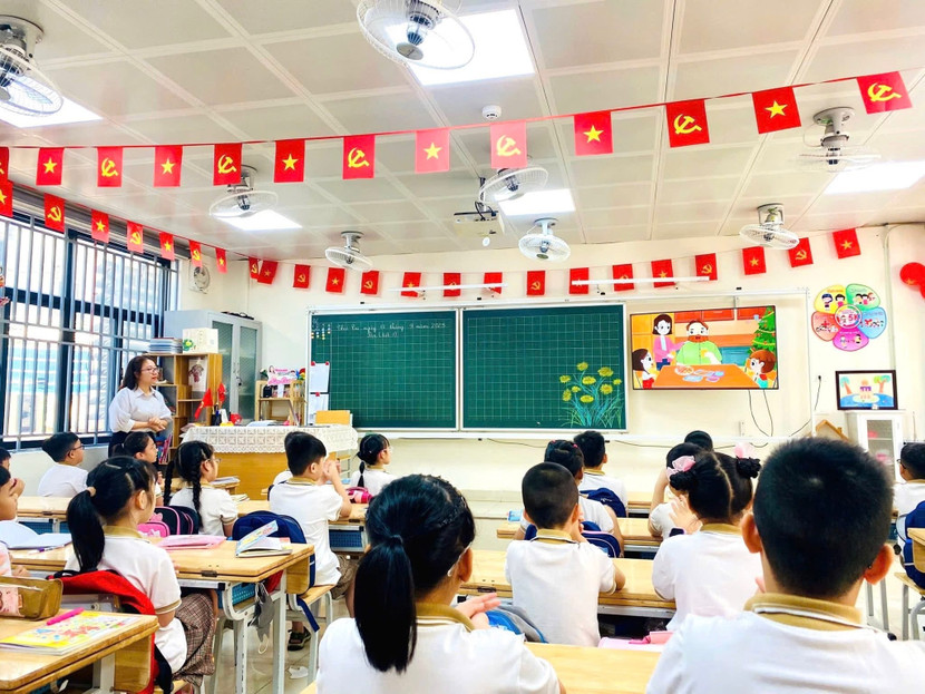 Bộ GD-ĐT sẽ tiếp tục hoàn thiện nội dung quy định về hệ số lương đặc thù của giáo viên