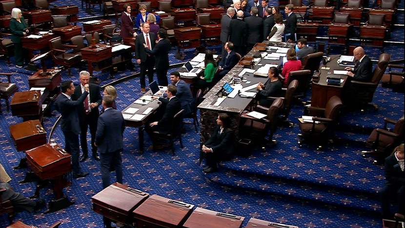 Các nhà lập pháp lưỡng Đảng Cộng hòa và Dân chủ vẫn chưa tìm được tiếng nói chung trong vấn đề ngân sách để Chính phủ Mỹ có thể mở cửa trở lại Các nhà lập pháp lưỡng Đảng Cộng hòa và Dân chủ vẫn chưa tìm được tiếng nói chung trong vấn đề ngân sách để Chính phủ Mỹ có thể mở cửa trở lại