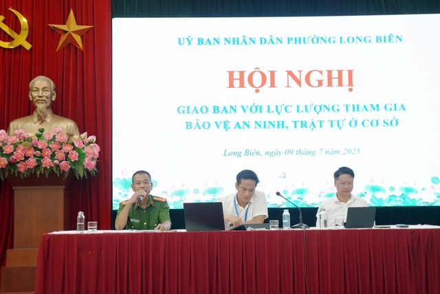 Từng ý kiến đều được lãnh đạo phường trao đổi, giải đáp cặn kẽ