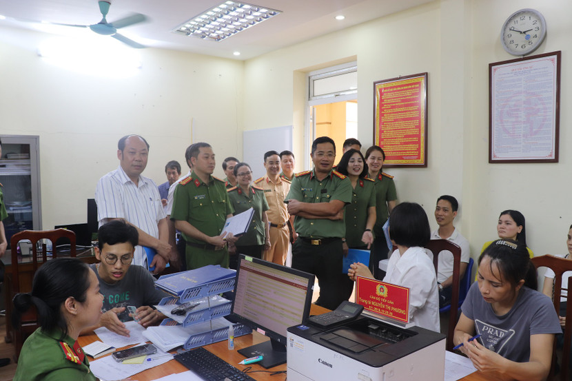 Luôn hướng đến sự hài lòng của nhân dân ảnh 2 Luôn hướng đến sự hài lòng của nhân dân ảnh 2