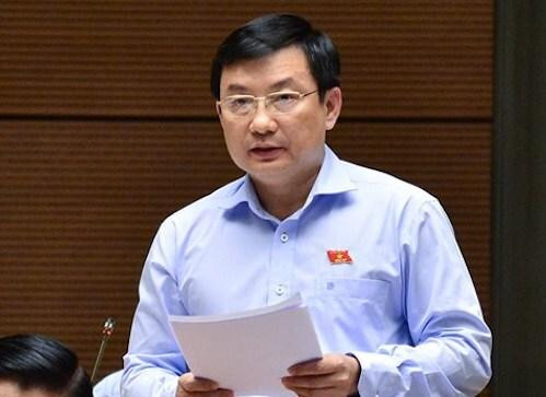 Đại biểu Phạm Trọng Nhân (đoàn Bình Dương) phát biểu Đại biểu Phạm Trọng Nhân (đoàn Bình Dương) phát biểu