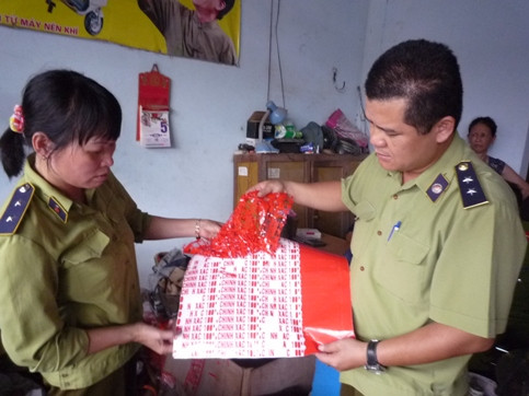 Phát hiện kho sản xuất cột bơm xăng mini vi phạm ảnh 4